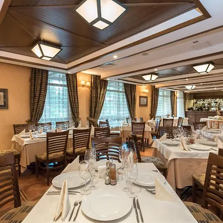 埃维莉娜宫殿酒店