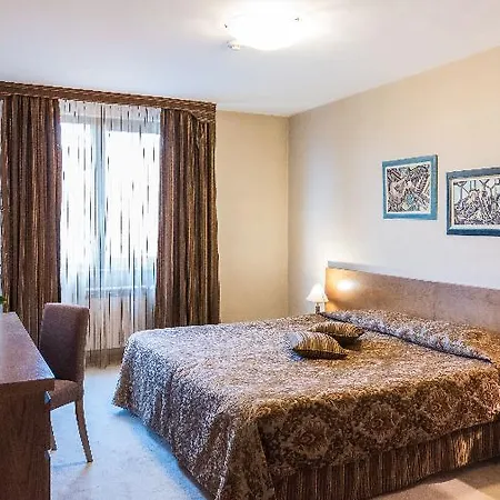 Отель Evelina Palace